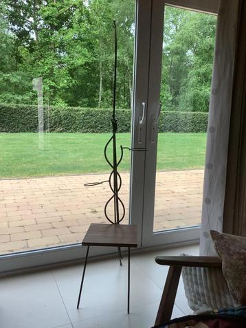 Staander beschikbaar voor biedingen