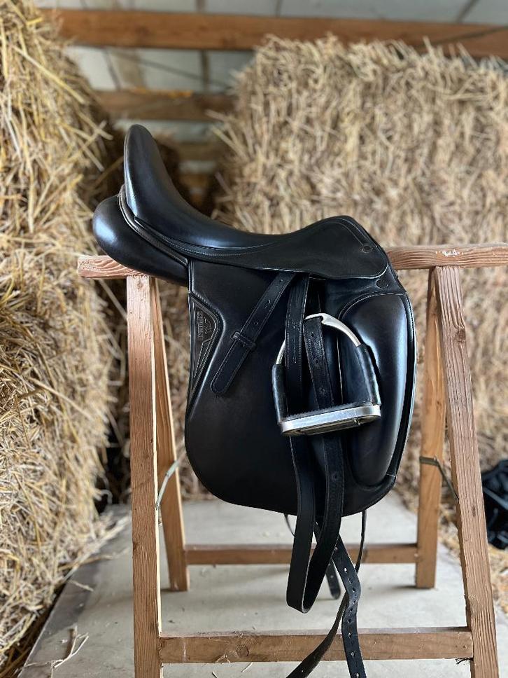 Selle monoquartier Equiline, Animaux & Accessoires, Chevaux & Poneys | Selles, Comme neuf, Dressage, Enlèvement ou Envoi