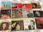 Lot 12 vinyl singles EPs jaren 50-60 met prachtige kartonnen, 7 pouces, EP, Enlèvement ou Envoi