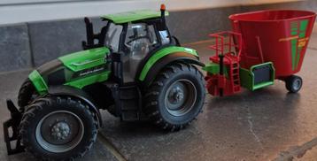 Siku TRACTEUR DEUTZ 7230 et Malaxeur de fourrage Strautmann  beschikbaar voor biedingen