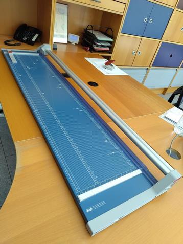 DAHLE 558 snijmachine  voor ft A0, capaciteit: 7 vellen beschikbaar voor biedingen