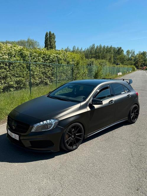 Mercedes-Benz A180 AMG Line – Satin Black | Sportuitvoering, Auto's, Mercedes-Benz, Particulier, A-Klasse, ABS, Achteruitrijcamera