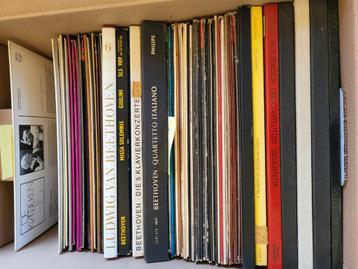4 dozen lp's: 3 klassieke muziek en één jazz beschikbaar voor biedingen