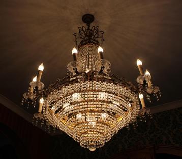 5 Grote lusters met swarovski kristallen in perfecte staat ! beschikbaar voor biedingen