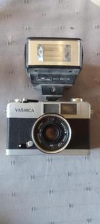 Vintage YASCHICA camera met flitser, Ophalen of Verzenden, Fototoestel
