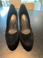 Moccio zwarte suede pumps. Maat 39. Zeer goede staat., Moccio, Pumps, Zwart, Ophalen of Verzenden
