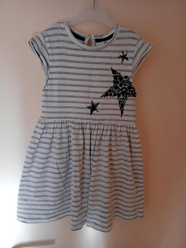 Gestreepte jurk met sterren, Kinderen en Baby's, Kinderkleding | Maat 110, Gebruikt, Meisje, Jurk of Rok, Ophalen of Verzenden