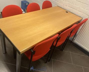 Vergadertafel+ 6 stoelen beschikbaar voor biedingen