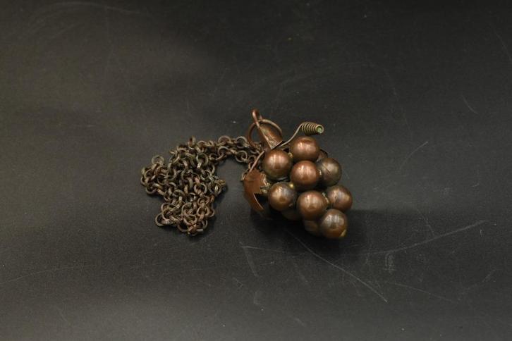 Vintage ketting met druiventrossen, Antiek en Kunst, Antiek | Brons en Koper, Koper, Ophalen of Verzenden