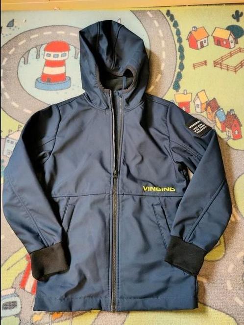 Nieuwe softshell Vingino, fleece binnenin mt 12, Enfants & Bébés, Vêtements enfant | Taille 152, Neuf, Garçon, Manteau, Enlèvement ou Envoi