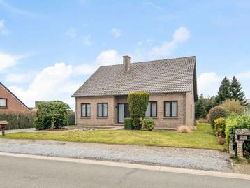 Huis te koop in Oudsbergen, 4 slpks beschikbaar voor biedingen