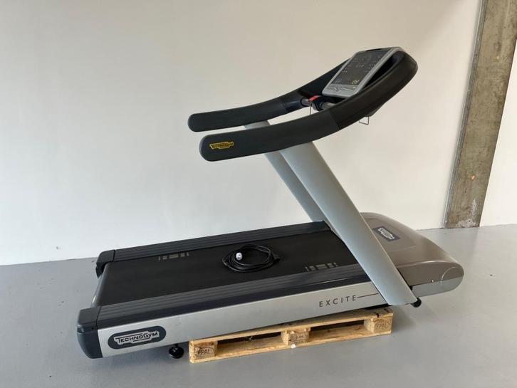 Inruilkoopje: Technogym Run 700 Excite LED loopband, Sport en Fitness, Fitnessmaterialen, Gebruikt, Overige typen, Armen, Benen