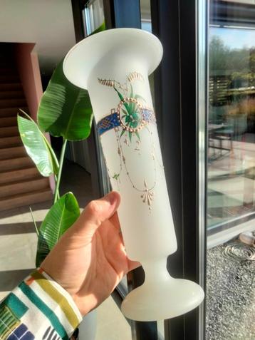 1920s brocante art deco opaline vaas glas emaille ? beschikbaar voor biedingen