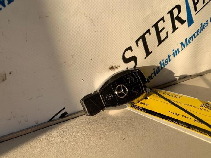 Sleutel van een Mercedes E-Klasse, Auto-onderdelen, Overige Auto-onderdelen, Mercedes-Benz, Gebruikt, 3 maanden garantie, Ophalen of Verzenden