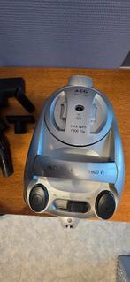 Aspirateur AEG Viva Spin 180 Trio, 1600 à 2000 watts, Aspirateur, Réservoir, Enlèvement
