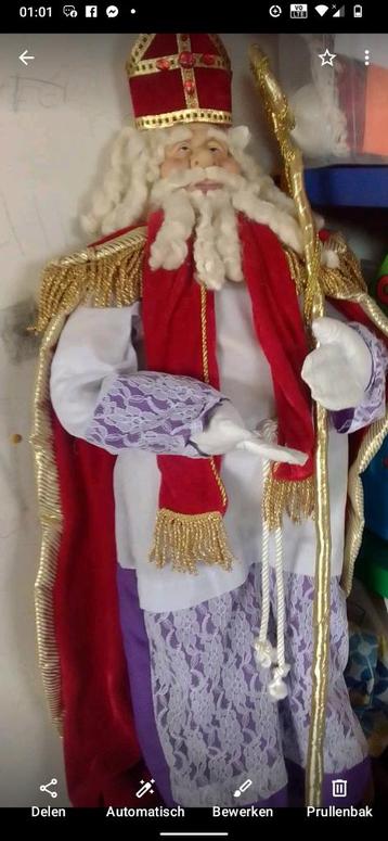 Grote Sinterklaas beschikbaar voor biedingen