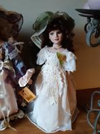 Sublime / Elegante Porseleinen pop in Crèmekleurige jurk, Ophalen of Verzenden, Zo goed als nieuw, Overige typen