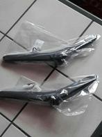 Pied de support TV noir, Enlèvement