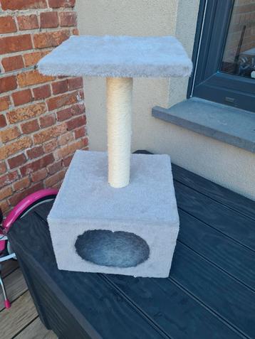 Krabpaal voor kat beschikbaar voor biedingen