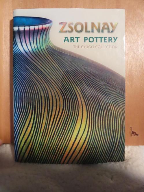 Zsolnay Art Pottery The Gyugyi Collection - Eva Csenkey, Las, Boeken, Kunst en Cultuur | Beeldend, Zo goed als nieuw, Schilder- en Tekenkunst