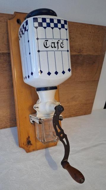 Moulin à café mural - Koffiemolen voor aan de muur beschikbaar voor biedingen