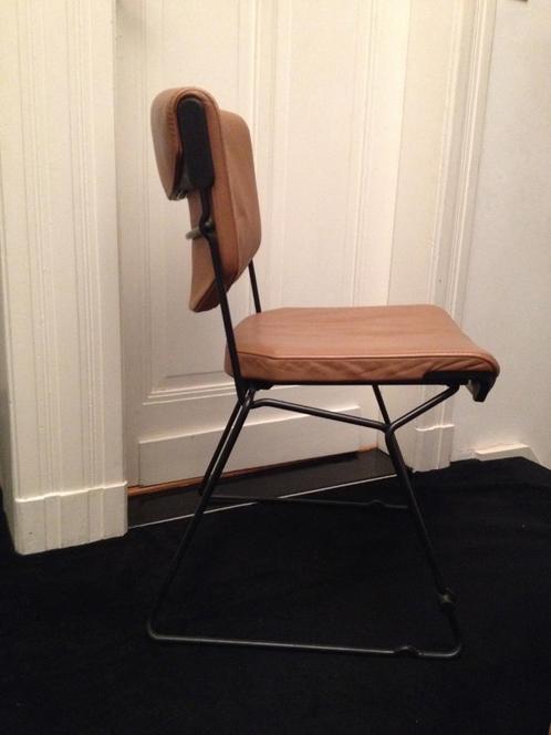 set van 3 lederen stapelbare stoelen van Giroflex, Huis en Inrichting, Stoelen, Gebruikt, Drie, Leer, Metaal, Bruin, Ophalen