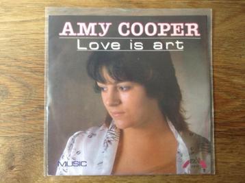 single amy cooper beschikbaar voor biedingen