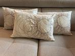 3 sierkussens Ikea 30 x 45cm, Huis en Inrichting, Woonaccessoires | Kussens, Ophalen of Verzenden, Zo goed als nieuw, Beige, Rechthoekig