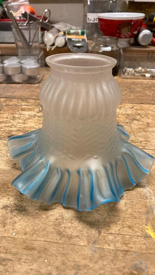 Vintage opaalglazen lampekap, Huis en Inrichting, Lampen | Lampenkappen, Zo goed als nieuw, Rond, Ophalen