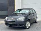 Fiat punto benzine 19.000 km !!!, Auto's, Voorwielaandrijving, Stof, Zwart, Bedrijf