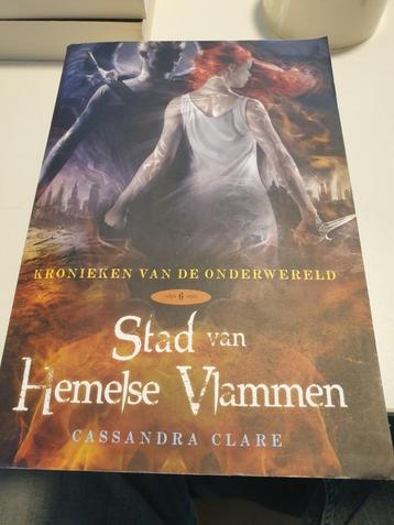 Cassandra Clare - Stad van hemelse vlammen.  KRONIEKEN 6 beschikbaar voor biedingen