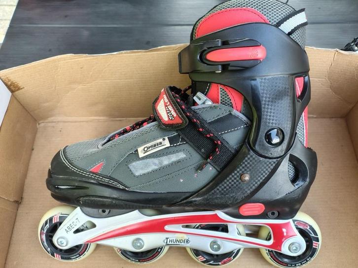 Inlineskates in goeie staat M40-->43 incl. toebehoren, Sport en Fitness, Skeelers, Gebruikt, Inline skates 4 wielen, Overige merken