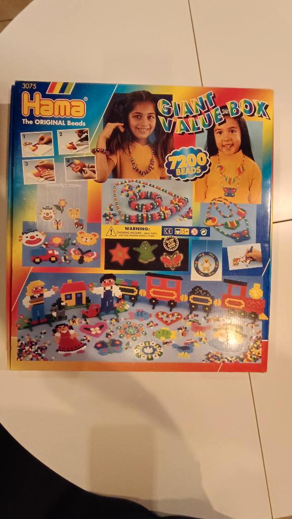 Coffret de perles à repasser + des fluorescentes Hama. 🤩, Hobby & Loisirs créatifs, Fabrication de Perles & Bijoux, Utilisé, Perle