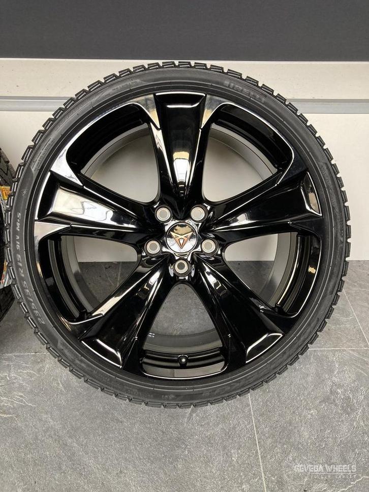 19” originele Cupra Leon / Seat Leon velgen + winterbanden, Auto-onderdelen, Banden en Velgen, Banden en Velgen, Winterbanden