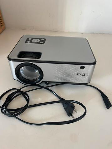 Beamer 300inch projectie 7000 lumen beschikbaar voor biedingen