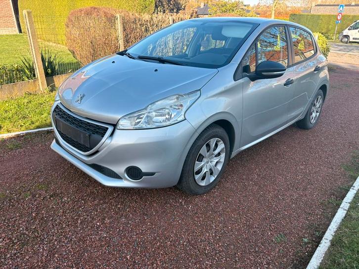 Peugeot 208 1.0 benzine, Auto's, Peugeot, Particulier, Benzine, Euro 5, Stadsauto, 4 deurs, Handgeschakeld, Zilver of Grijs, Zwart