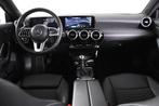 Mercedes-Benz A180 *Leer*Navigatie*Zetelverwarming*, Auto's, Mercedes-Benz, 1300 kg, 4 cilinders, USB, Leder en Stof