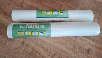 2 rollen vliesbehang  beschikbaar voor biedingen