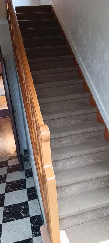 Trap beschikbaar voor biedingen