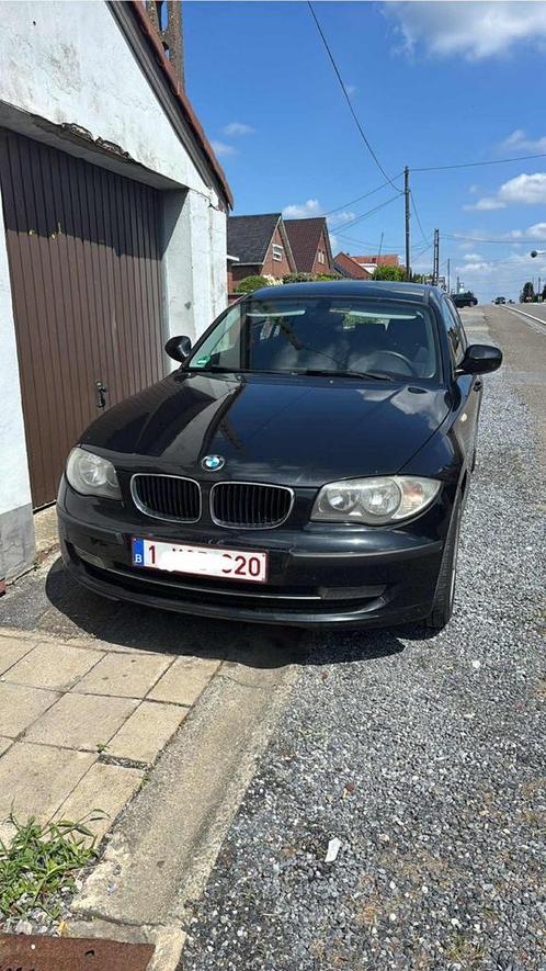 BMW série 1 116d euro 5 lire annonce, Auto's, BMW, Particulier, 1 Reeks, Diesel, Euro 5, 5 deurs, Handgeschakeld, Zwart, Zwart