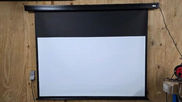 Nieuw Elektrisch Projectiescherm 77", Audio, Tv en Foto, Projectieschermen, Nieuw, Elektrisch, Ophalen