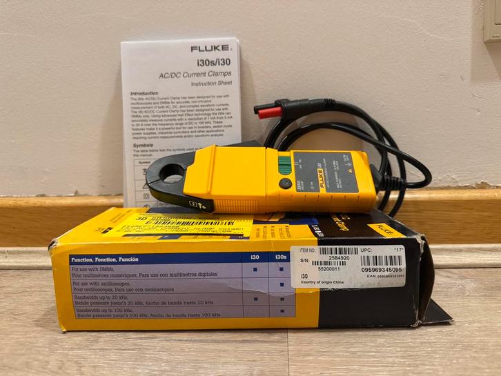 Fluke i30 AC/DC Current Clamp (2584920), Bricolage & Construction, Instruments de mesure, Comme neuf, Autres appareils de mesure ou compteurs