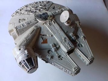 Vintage Star WarsZeer mooie Millennium Falcon lot 52 beschikbaar voor biedingen