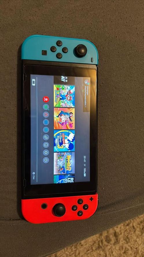 Te koop: Nintendo Switch + 8 spellen + accessoires, Games en Spelcomputers, Spelcomputers | Nintendo Switch, Zo goed als nieuw