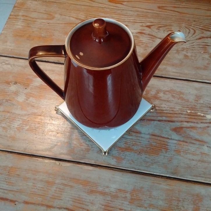 Vintage porseleinen koffiepot & onderzetter Villeroy en Boch, Antiek en Kunst, Antiek | Servies los, Ophalen