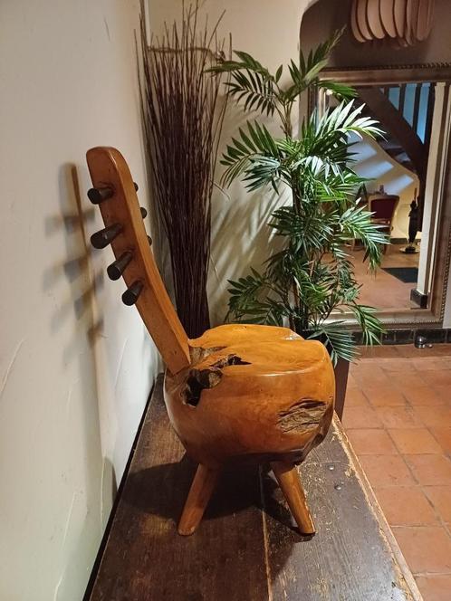 Tabouret musical indien en teck avec sons de bambou, Maison & Meubles, Tabourets, Comme neuf, Bois, Enlèvement