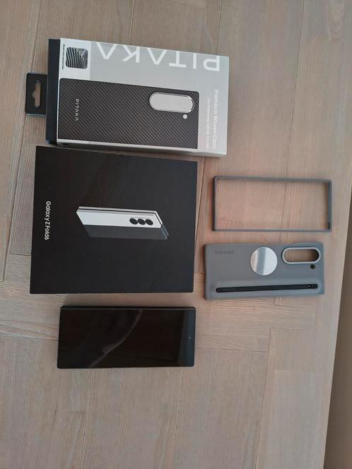 Samsung Z Fold 6 256 carbon black compleet met extra hoesjes, Telecommunicatie, Mobiele telefoons | Samsung, Zo goed als nieuw