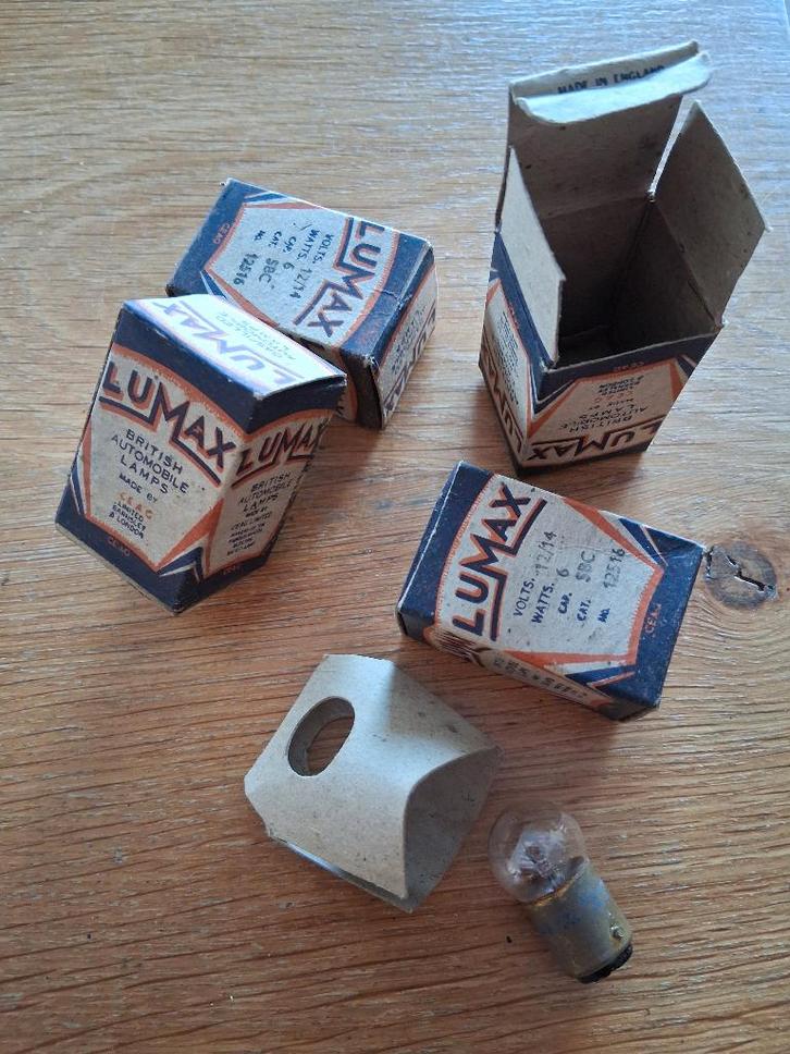 Lumax lampjes Bedford MW en andere WO2, Verzamelen, Militaria | Tweede Wereldoorlog, Landmacht, Overige typen, Ophalen of Verzenden