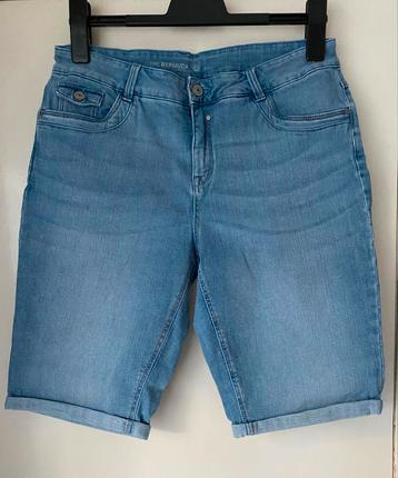 C&A Bermuda-broek, maat 40 (FR) /44 (BE, LU) beschikbaar voor biedingen