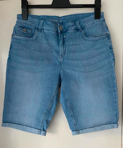 C&A Bermuda-broek, maat 40 (FR) /44 (BE, LU), Kleding | Dames, Broeken en Pantalons, Ophalen of Verzenden
